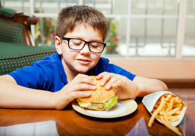Allergies, Eczema & Asthma in Kids Linked to Fast Food