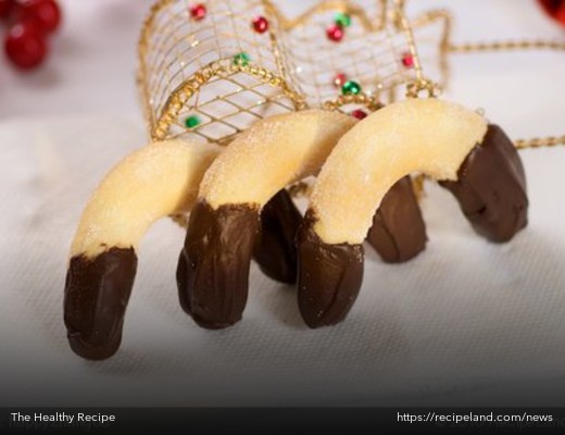  Christmas Chocolate Viennese Crescent Cookies
