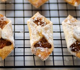 Kifli (Hungarian Walnut Cookies)