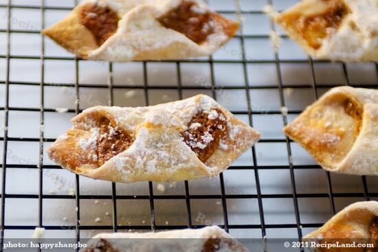 Kifli (Hungarian Walnut Cookies)