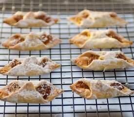 Kifli (Hungarian Walnut Cookies)