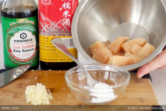 Next you need these a few ingredients to prepare chicken.