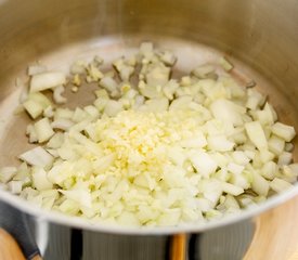 Sopa Azteca (Tortilla Soup)