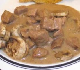 Crockpot Beef in Mushroom Gravy