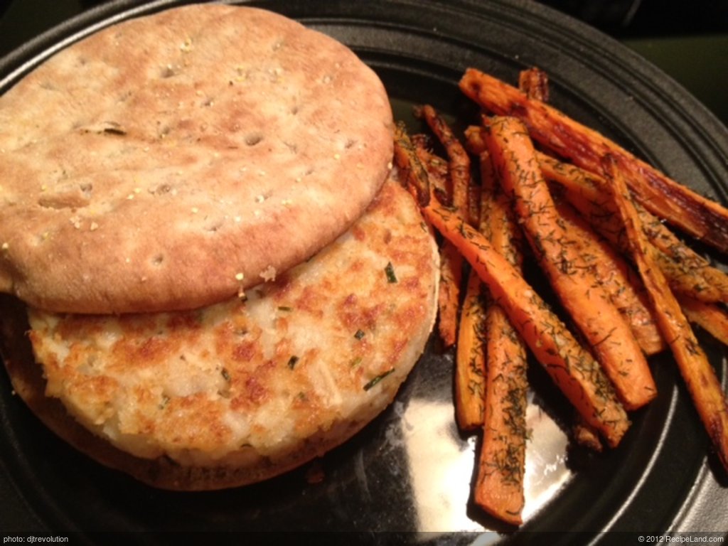 Easy and Yummy Salmon Burgers