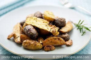 Garlicky Oven Roasted Rosemary Fingerling Potatoes