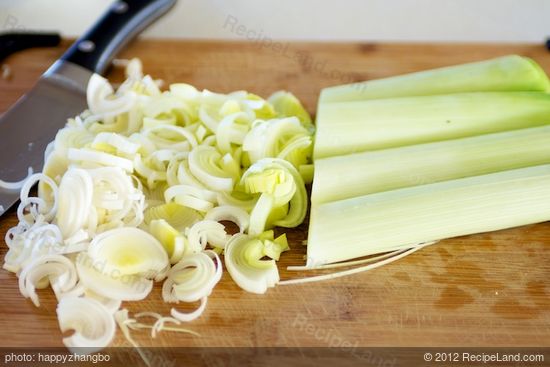 Next prepare the leeks.