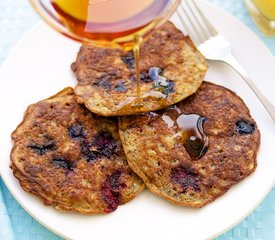 Oatmeal and Berry Pancakes