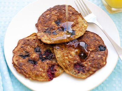 Oatmeal and Berry Pancakes