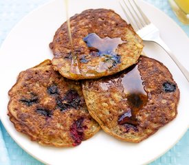 Oatmeal and Berry Pancakes