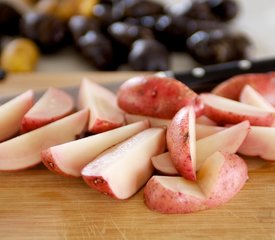 Garlicky Oven Roasted Rosemary Fingerling Potatoes