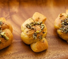 Yummy Garlic Knots