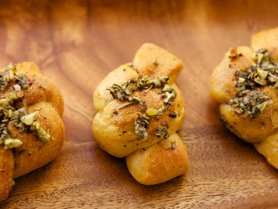 Yummy Garlic Knots