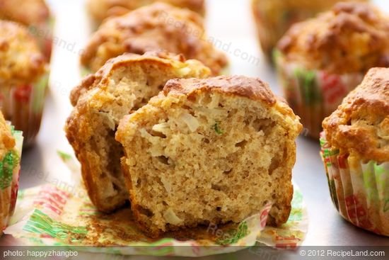 Cheesy Whole Wheat Cheddar Muffins