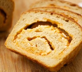 Cheddar and Hot Chili Sauce Swirl Bread