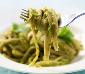 Pasta with Creamy Avocado Pesto