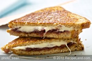 French Onion Grilled Cheese recipe