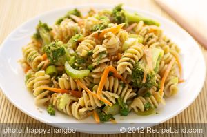 Broccoli Pasta with Sesame Sauce