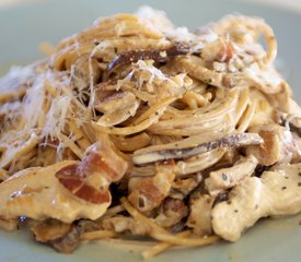 Fettuccine with Shiitake Sauce and Chicken