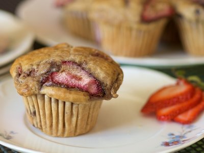 Fresh Strawberry Muffins