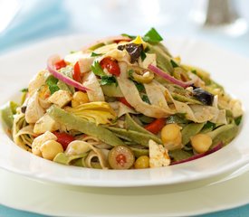 Easy Mediterranean Pasta Salad