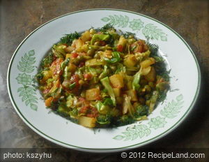 Banda Kopir Tarkari (Vegetables Stir Fried with Spices)