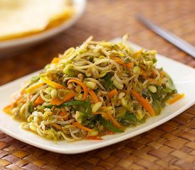 Bean Sprouts Stir-Fry with Bell Pepper and Carrot