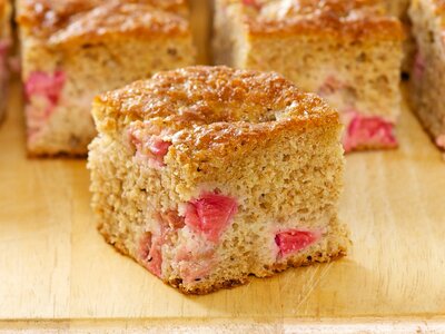 Moist Rhubarb Coffeecake