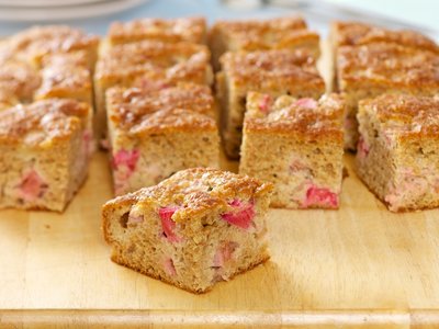 Moist Rhubarb Coffeecake