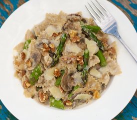 Cheesy Farfalle with Asparagus, Mushrooms and Toasted Walnuts