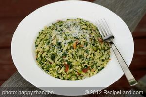 Orzo with Spinach and Pine Nuts (Milliken and Feniger)