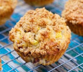 Sour Cream-Peach Muffins