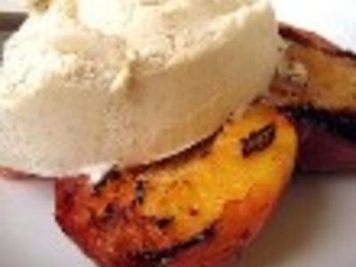 What's better with Ice Cream than Peaches!