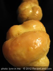 Knotted Orange Yeast Rolls recipe
