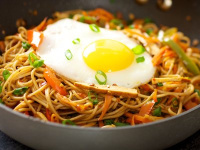 Sichuan Stir-Fried Vegetables with Noodles