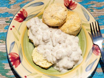 Grandma's Biscuits & Gravy