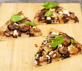 Fresh Fig, Olive Tapenade Pizza with Goat Cheese 