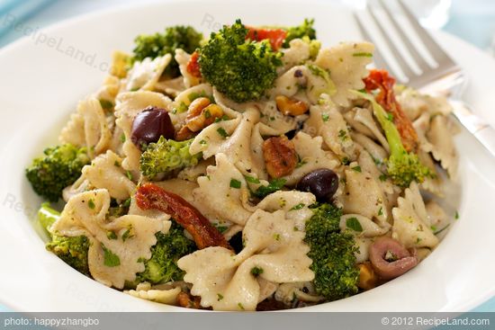 Broccoli, Olives and Feta Pasta Salad Recipe