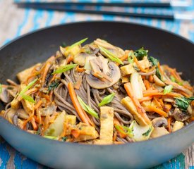 Chinese Stir-Fried Noodles with Veggies