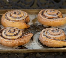 Cinnamon Rolls with Cinnamon Brown Sugar Filling and Cream Cheese Icing 