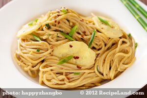 Cold Oriental Noodles with Peanut Sauce recipe