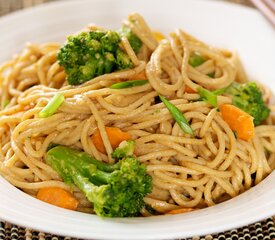 Soy-Peanut Sauce Noodle with Broccoli 