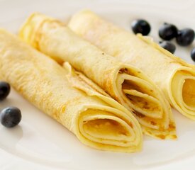 Palatschinken (Apricot Crêpes)