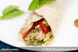 Pesto Chicken and Pepper Wraps recipe