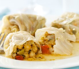 Mihshi Malfuf Bi Zayt (Meatless Cabbage Rolls)