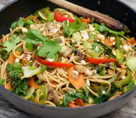 Chinese Stir-Fried Bok Choy with Spaghetti 