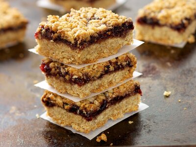 Oatmeal Raspberry Bar Cookies