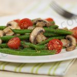 Green Beans with Mushrooms and Cherry Tomatoes