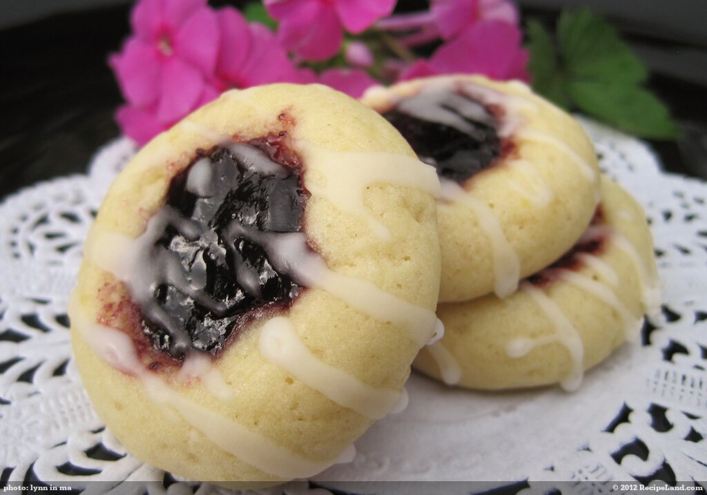 Almond-Raspberry Thumbprint Cookies