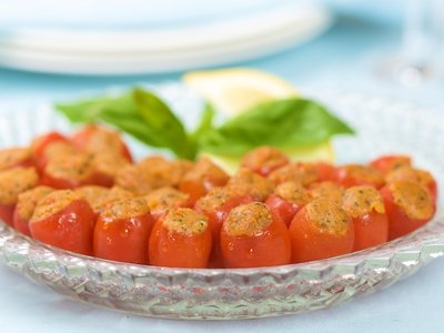 Cherry Tomato-Mozzarella Appetizers